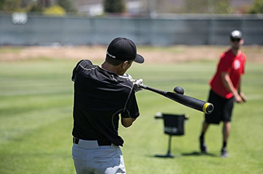 変化球打ちの練習が簡単に出来る インパクトベースボール 打撃上達用品の野球ギア 野球上達のサポート